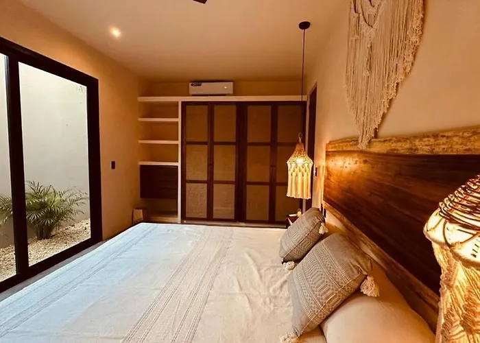 Apartment Exclusive Close To *