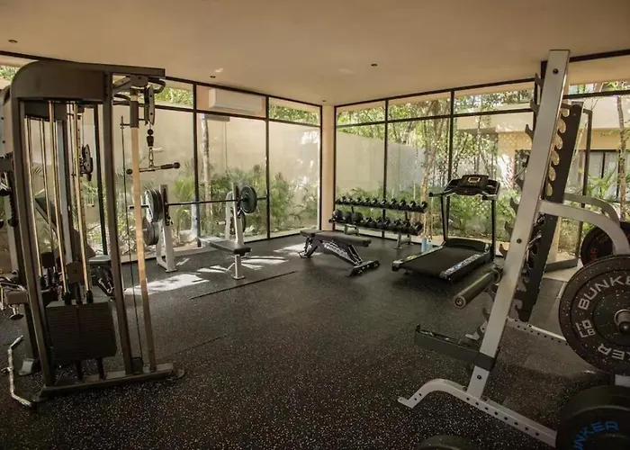 Exclusive Close To Apartment *